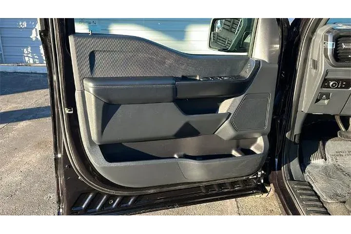 $38900 : Ford F-150 2023 4x4 XL 4dr S image 9