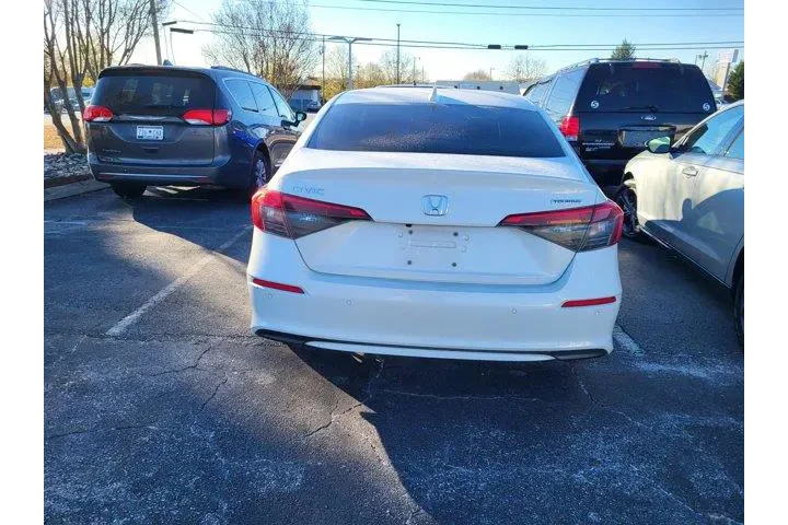 $25917 : Honda Civic 2023 Touring 4dr image 5