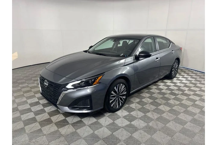 $19420 : Nissan Altima 2025 2.5 SV 4d image 1