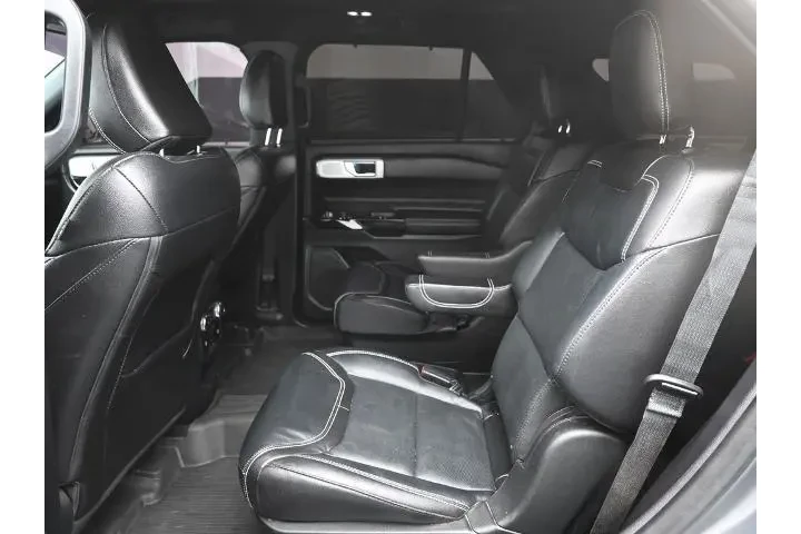 $29995 : Ford Explorer 2021 AWD ST 4d image 2
