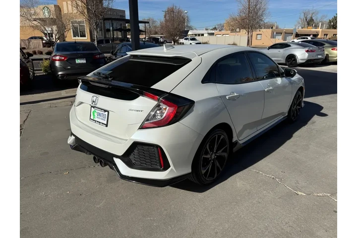 2018 Civic Sport CVT image 5