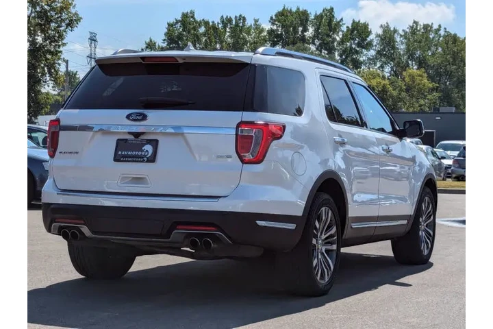 $18574 : 2018 Explorer Platinum image 9
