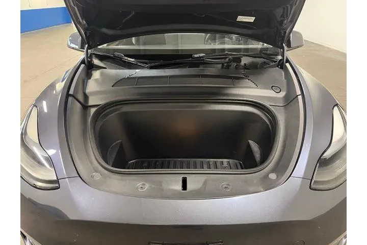 $28870 : Tesla Model Y 2023 4dr Cross image 9