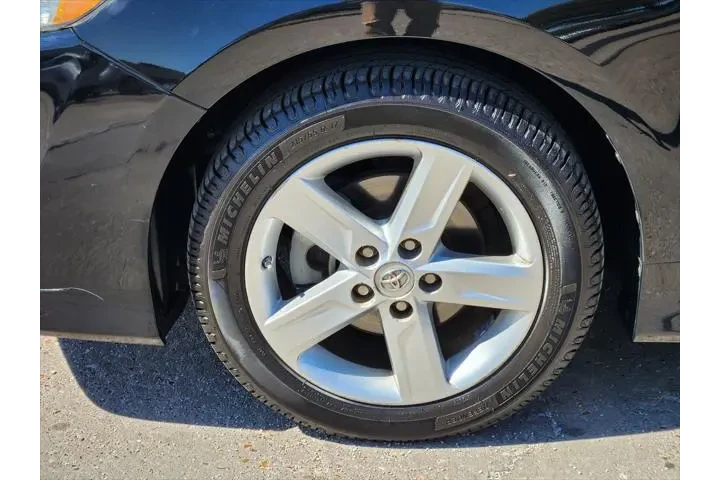 $12900 : Toyota Camry 2014 SE 4dr Sed image 9