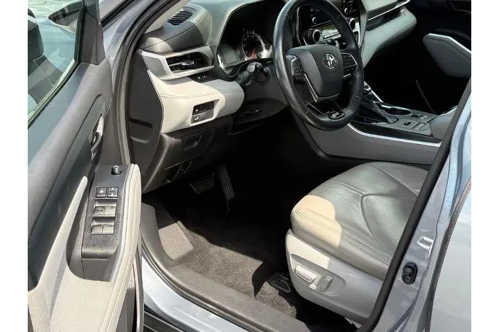 $25199 : Toyota Highlander 2020 AWD L image 10