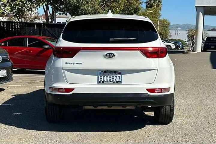 $9317 : Kia Sportage 2017 AWD LX 4dr image 5