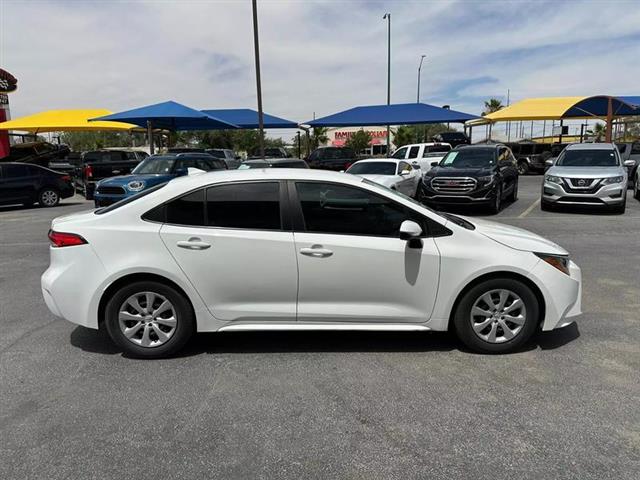 $21995 : Pre-Owned 2021 Corolla LE Sed image 5