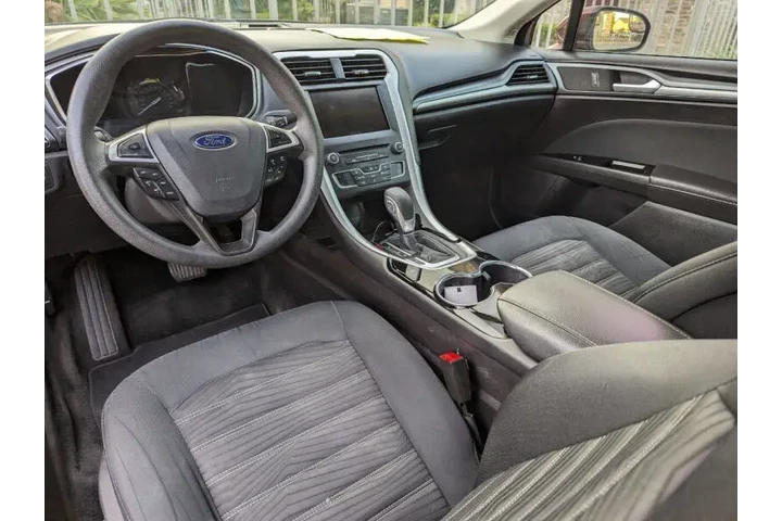 $8990 : 2016 Fusion SE image 10