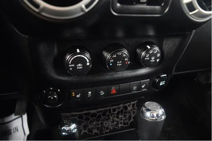 $17000 : Jeep Wrangler Unlimited 2014 image 10