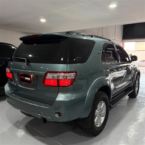 $33900 : Toyota Fortuner image 1