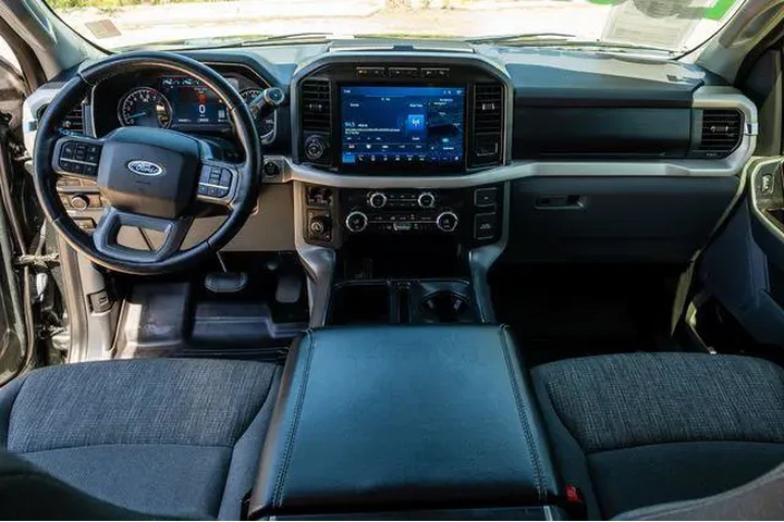 $31861 : Ford F-150 2021 4x4 XLT 4dr image 5