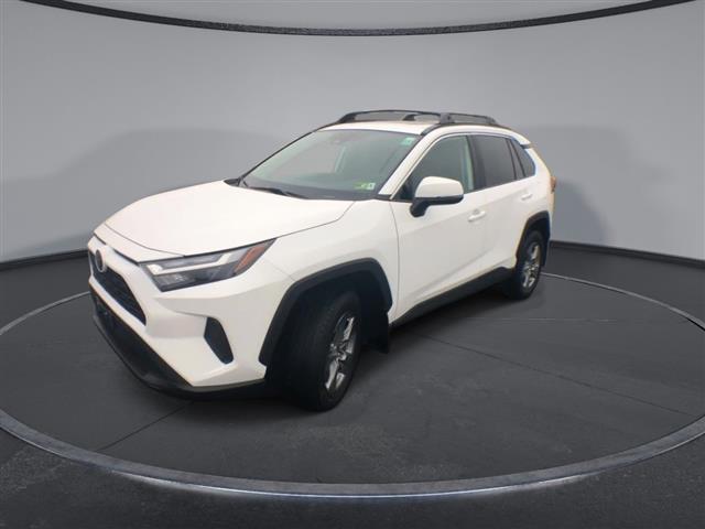 $31000 : PRE-OWNED 2022 TOYOTA RAV4 XLE image 4