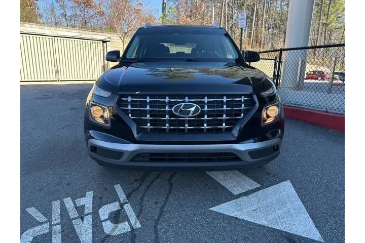 $17178 : Hyundai VENUE 2023 SEL 4dr C image 2