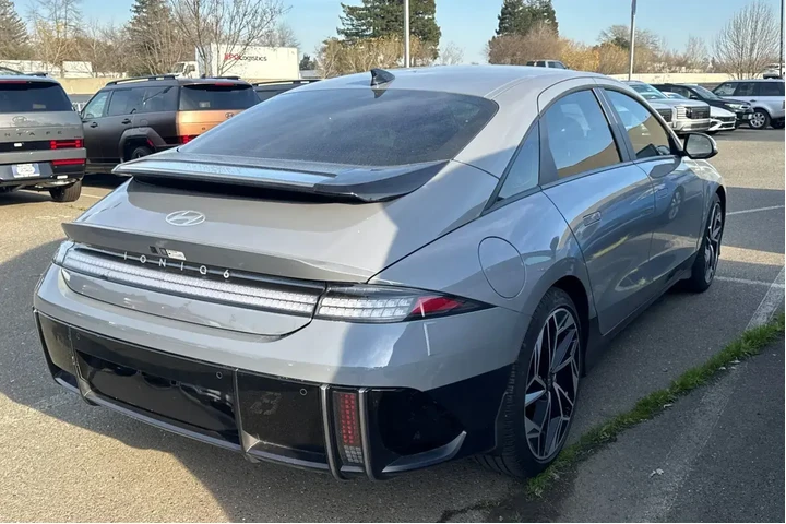 $26990 : Hyundai IONIQ 6 2024 AWD SEL image 3