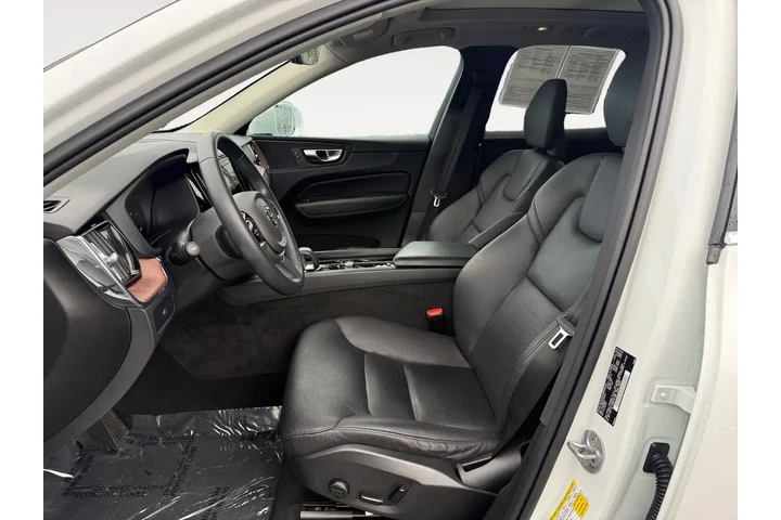 $26994 : Volvo XC60 2023 B5 Plus Brig image 10