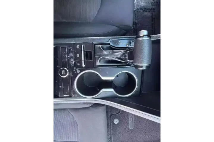 $20999 : 2023 KIA K5LXS SEDAN 4D image 2