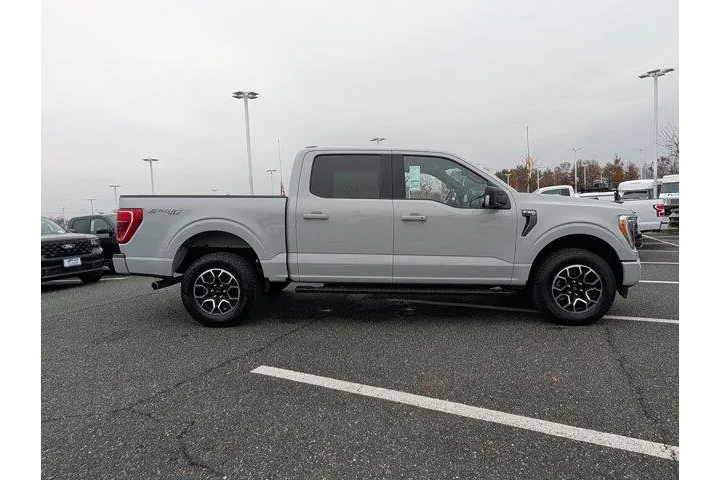 $39792 : Ford F-150 2023 4x4 XLT 4dr image 2