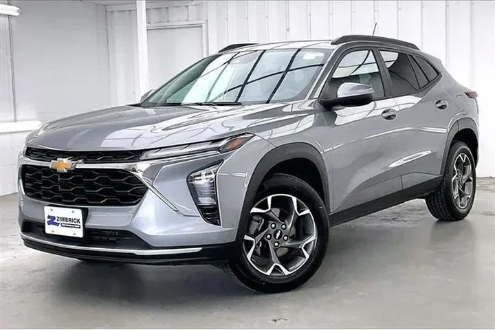 $18990 : Chevrolet Trax 2024 LT 4dr C image 2
