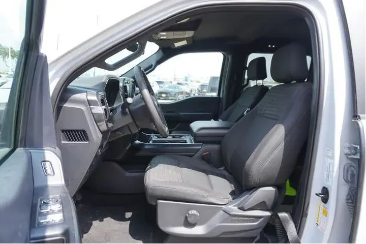$29725 : Ford F-150 2022 4x2 XL 4dr S image 7
