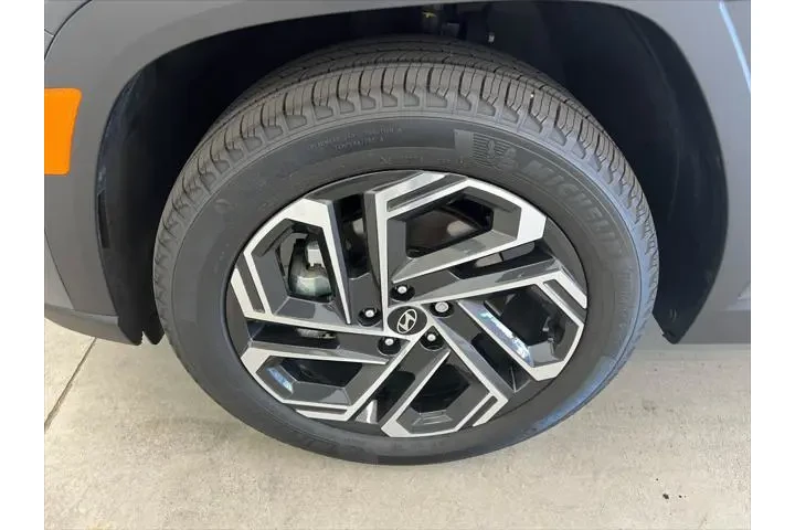 $35990 : Hyundai TUCSON 2025 AWD Limi image 8