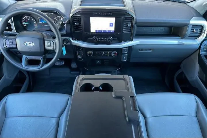 $35811 : Ford F-150 2023 4x4 XL 4dr S image 5