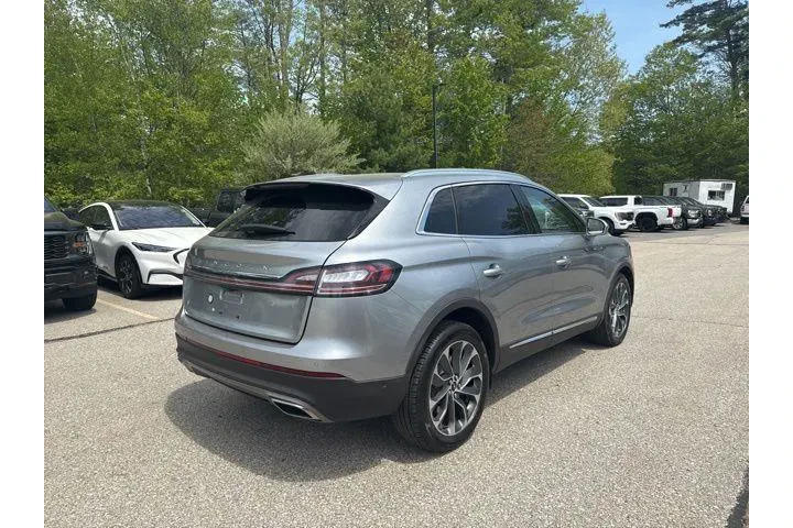 $35491 : Lincoln Nautilus 2023 AWD Re image 4