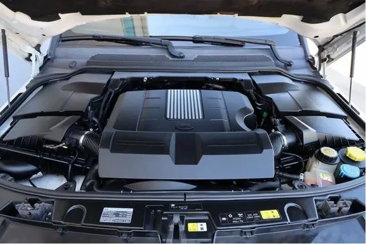 $13724 : Land Rover LR4 2016 AWD HSE image 10