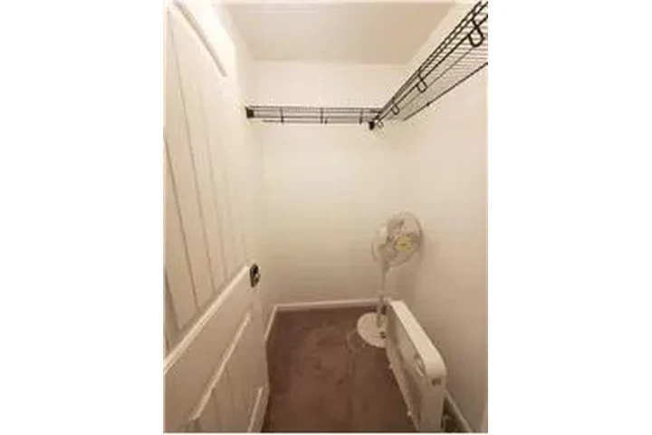 $2200 : Rental property with 3 bedro image 7