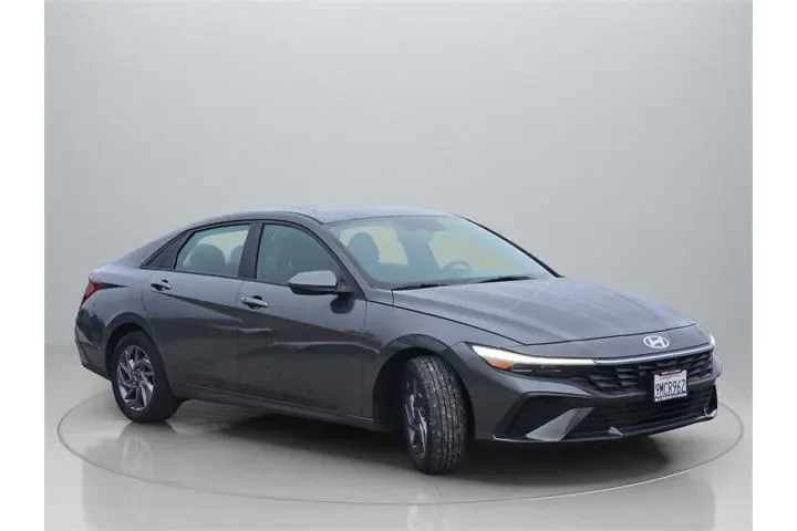 $19888 : Hyundai ELANTRA 2024 SEL 4dr image 10