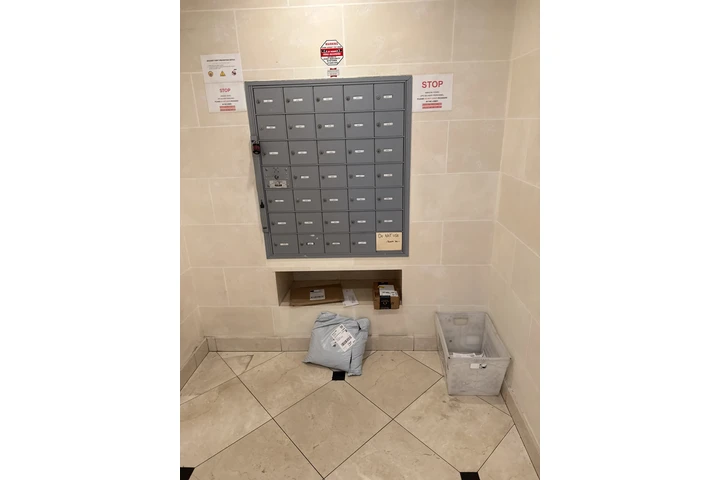 Delivery driver image 2