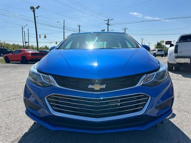 2017 Cruze LT Auto image 3