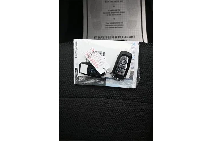 $39638 : Ford F-150 2023 4x4 XLT 4dr image 9