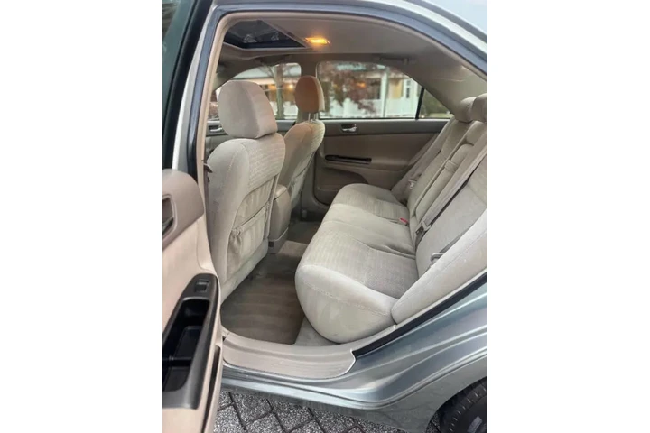 $4800 : 2005 Camry SE image 10
