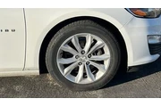 $14984 : Chevrolet Malibu 2020 LT 4dr thumbnail
