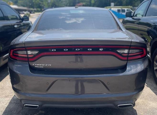 $10900 : 2015 Charger SE image 6