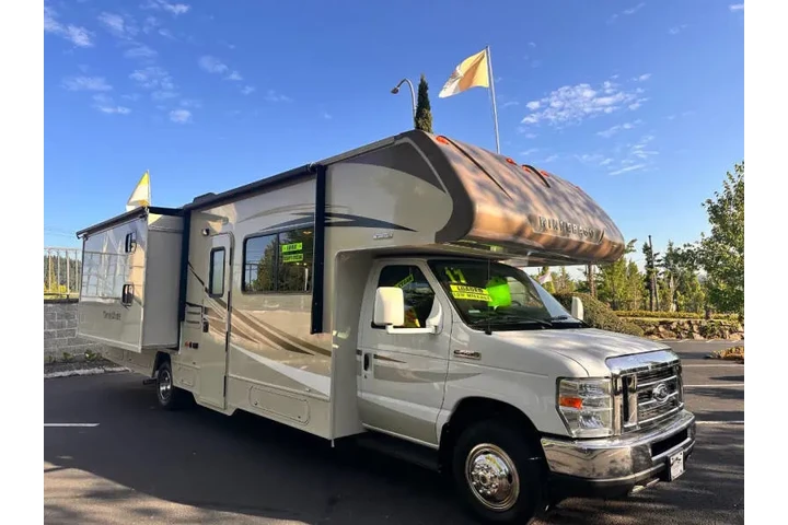 $54995 : 2017 Winnebago Minnie Winnie image 7
