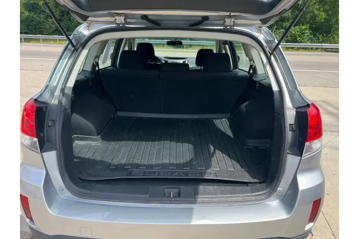 $5295 : 2013 Outback 2.5i image 8
