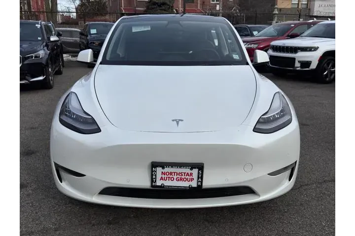 $13995 : Tesla Model Y 2021 AWD Long image 2