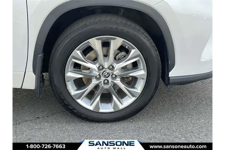 $37059 : Toyota Highlander 2022 AWD L image 7