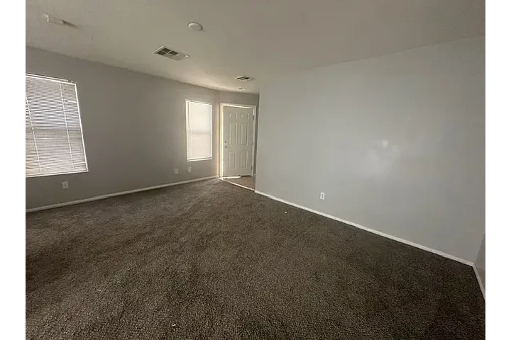 $1580 : Cozy 2 bed/2 bath one story ho image 4