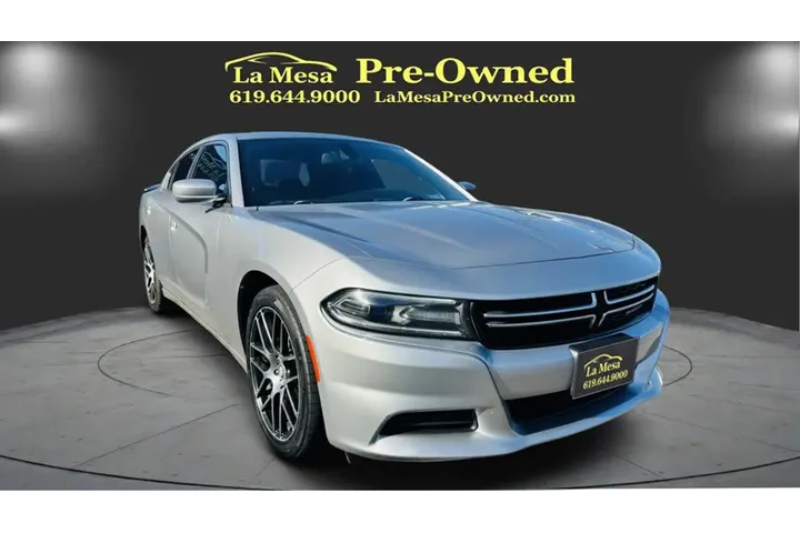 $8995 : 2015 Charger SE image 4