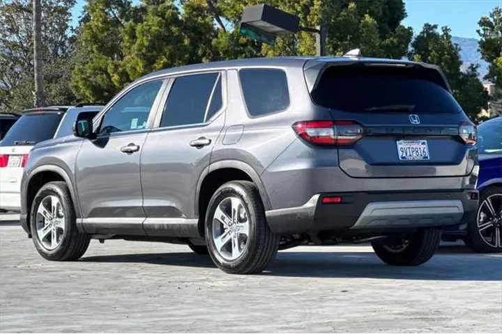 $39889 : Honda Pilot 2025 EX-L 4dr SU image 5