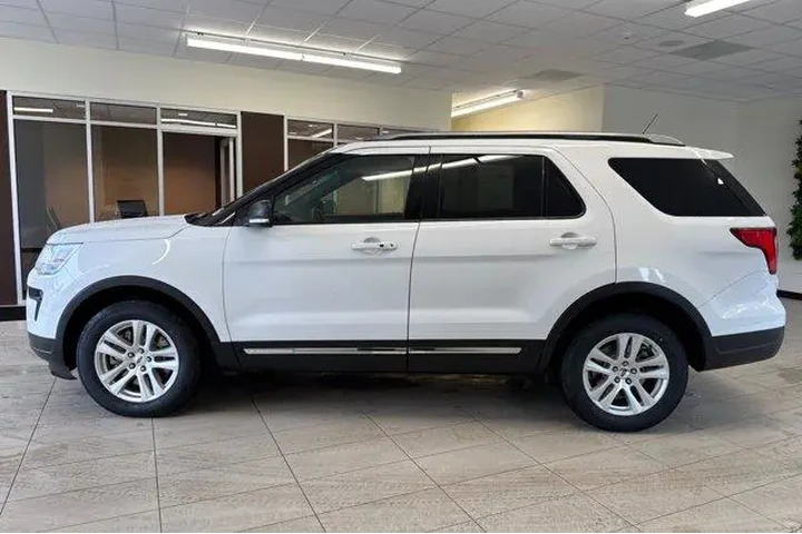 $19997 : Ford Explorer 2019 AWD XLT 4 image 7