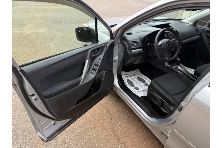$7999 : 2014 Forester 2.5i image 10