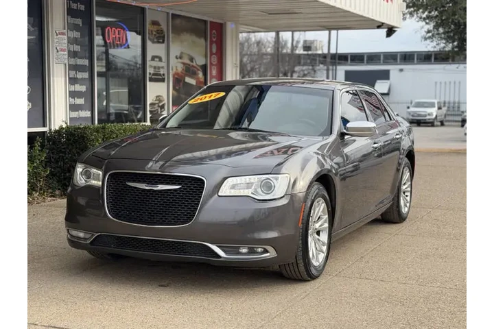 $1 : 2017 300 C image 6