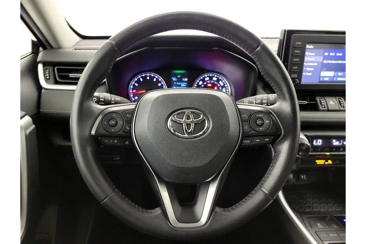 $24998 : Toyota RAV4 2019 XLE Premium image 10
