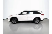 $22500 : Toyota Highlander 2019 XLE 4 thumbnail