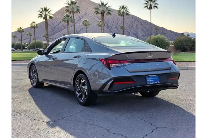 $20250 : Hyundai ELANTRA 2025 SEL Spo image 4