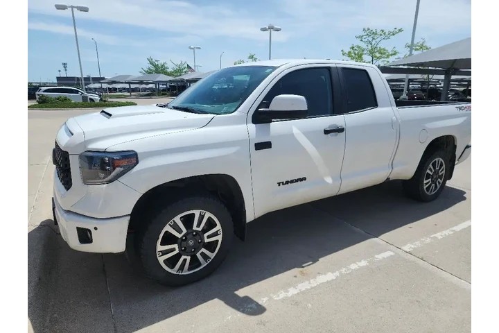$34490 : Toyota Tundra 2021 4x4 SR5 4 image 2