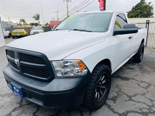 $15995 : 2017 RAM 1500 image 4